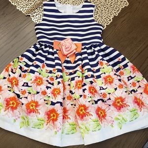 Sunday dress for girls. 4T
